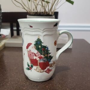 Mikasa Japan French Countryside SANTA & FRIENDS Cappuccino Mug